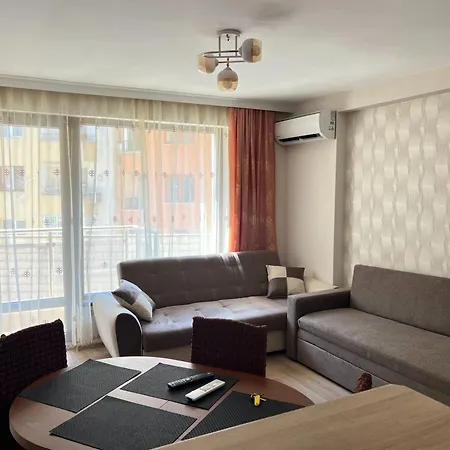 Διαμέρισμα Okolchitsa - Stylish And Cozy Βάρνα