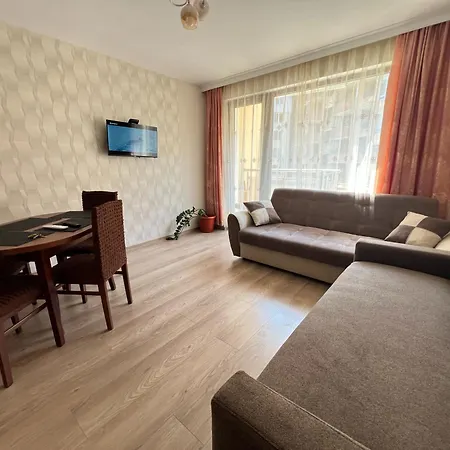 Okolchitsa - Stylish And Cozy Διαμέρισμα