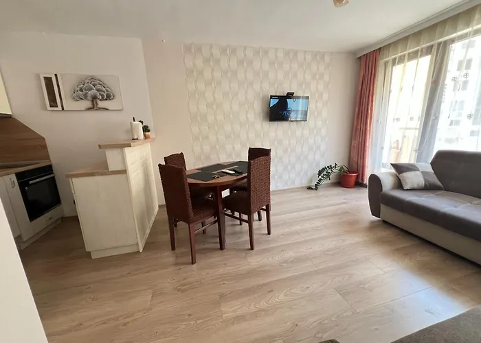 Okolchitsa - Stylish And Cozy Apartment *