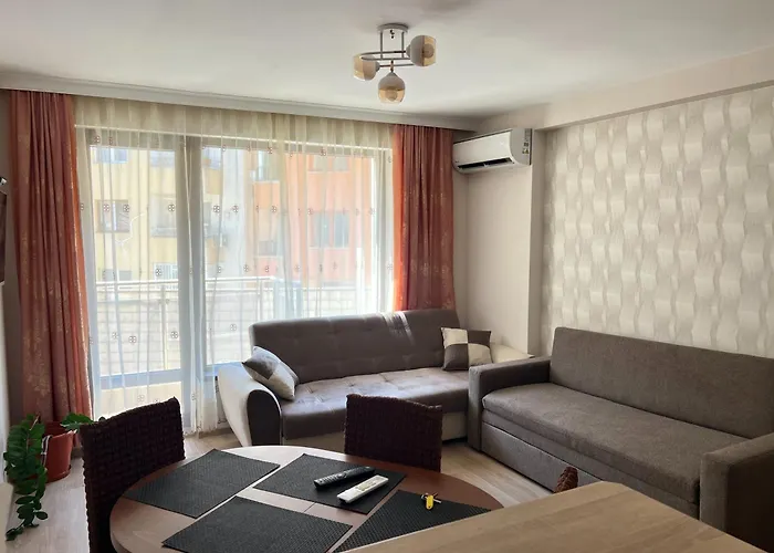 Apartment Okolchitsa - Stylish And Cozy Warna