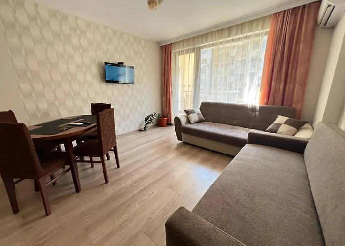 Okolchitsa - Stylish And Cozy Apartment