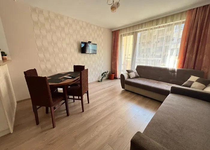 Apartment Okolchitsa - Stylish And Cozy *